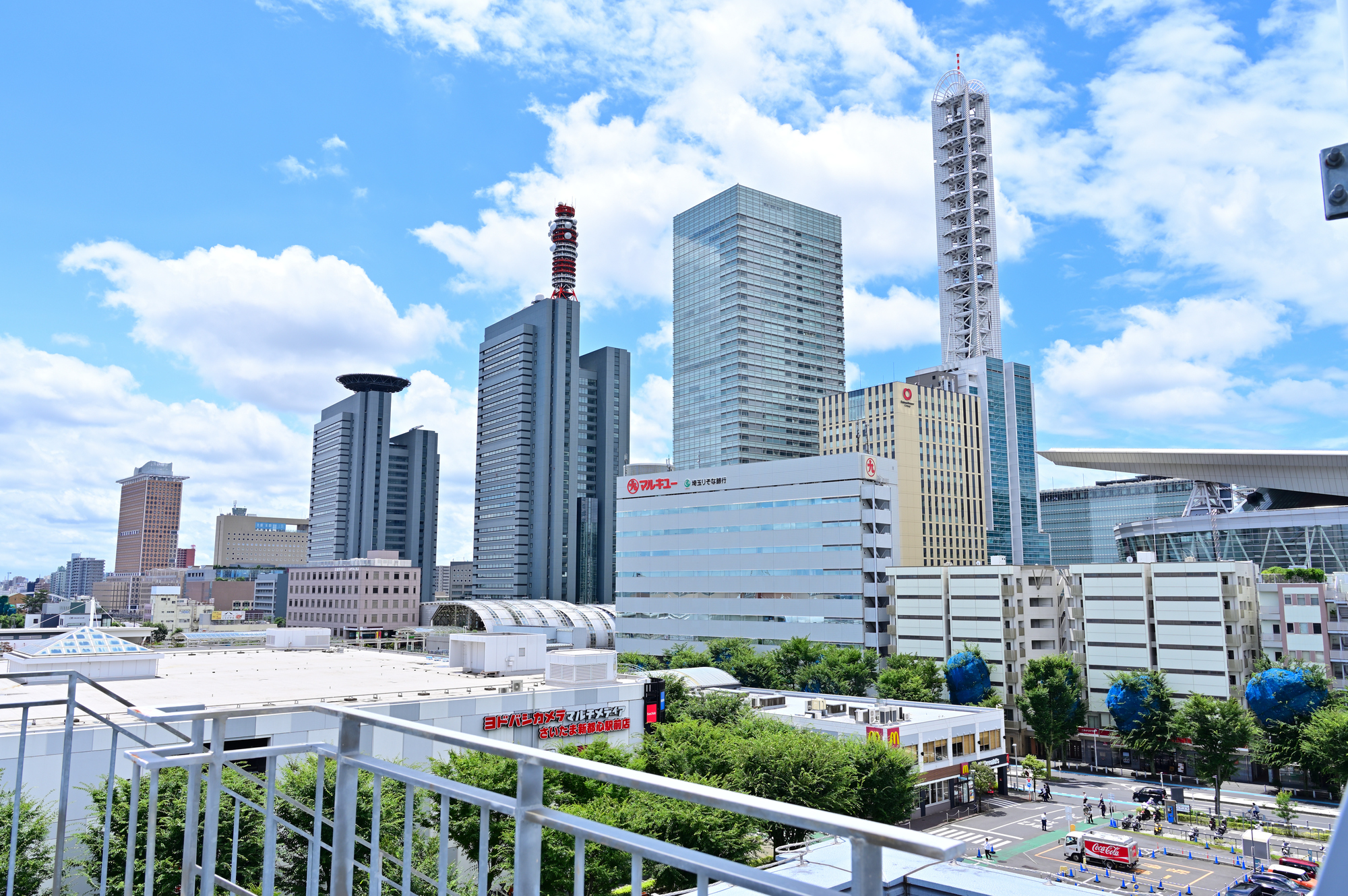 さいたま新都心駅前