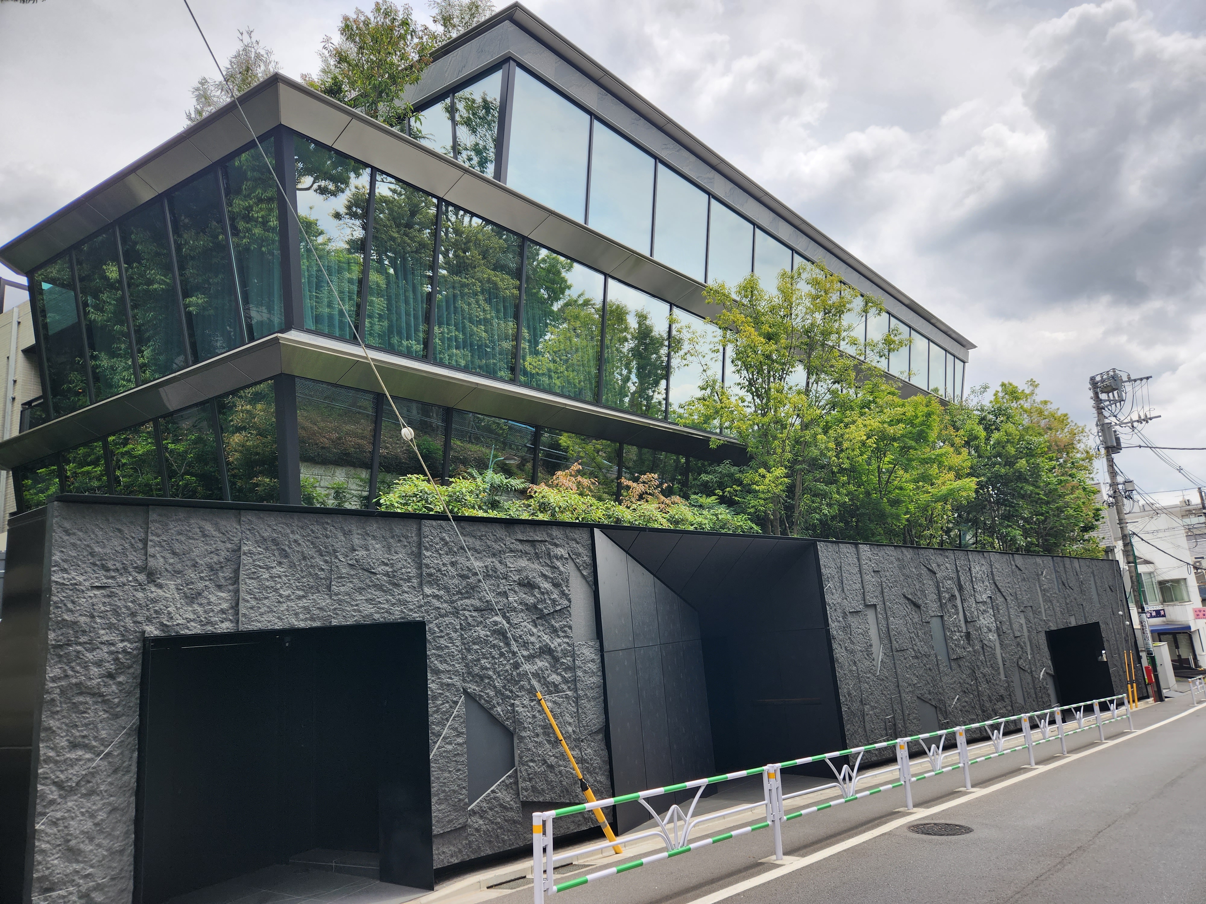 プレミスト南平台 外観
