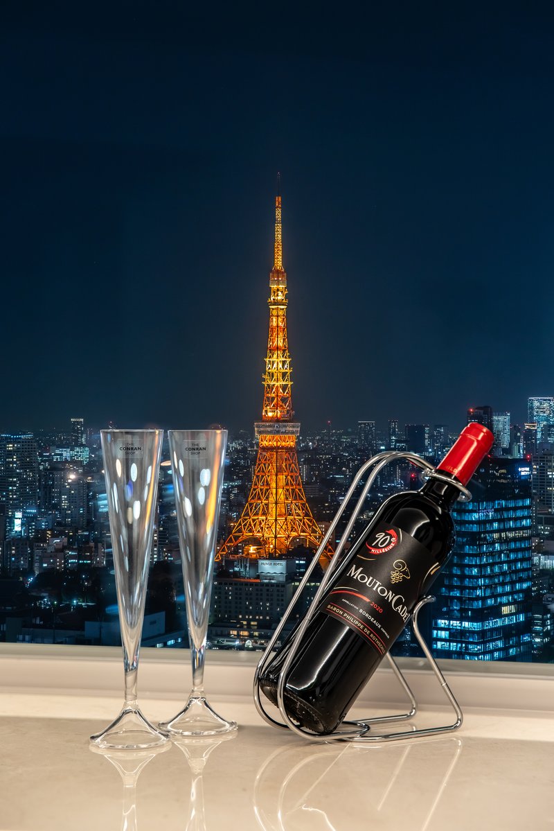ワインと東京タワー夜景