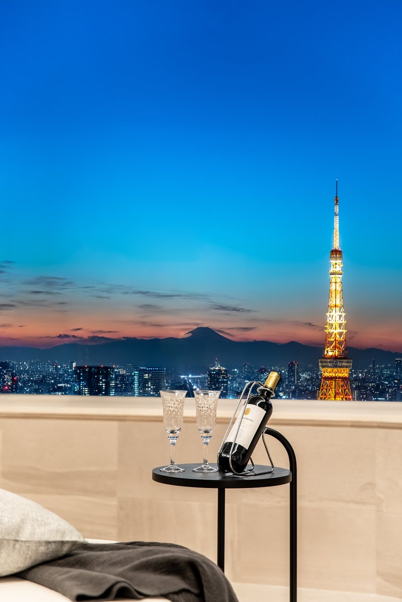 夕景 ワインと東京タワーと富士山